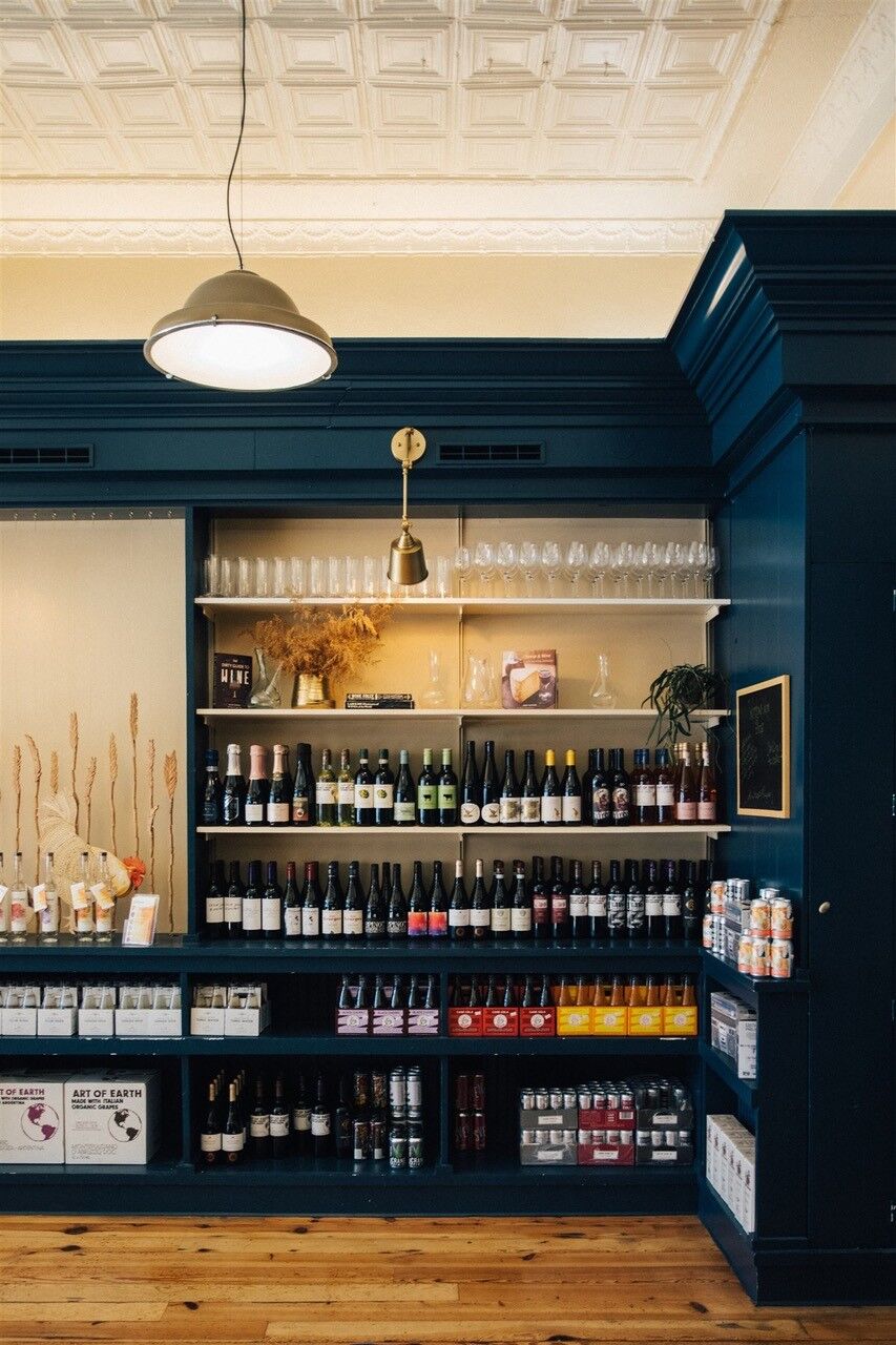 WInslow's Table shelves